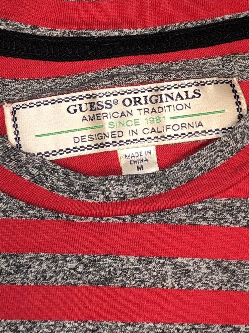 GUESS Originals T-Shirt Medium Red Gray Striped Logo Graphic Short Sleeve Mens - Picture 2 of 10